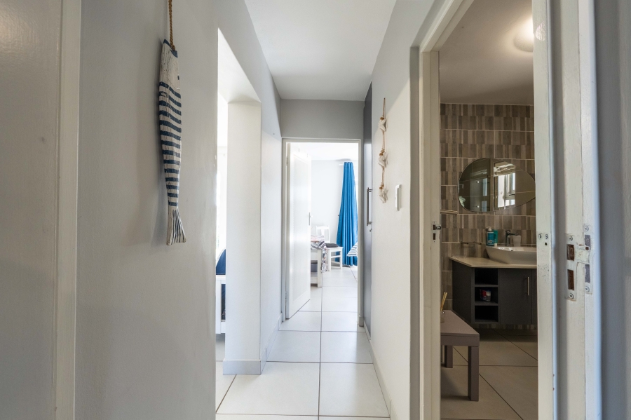 2 Bedroom Property for Sale in Hartenbos Central Western Cape